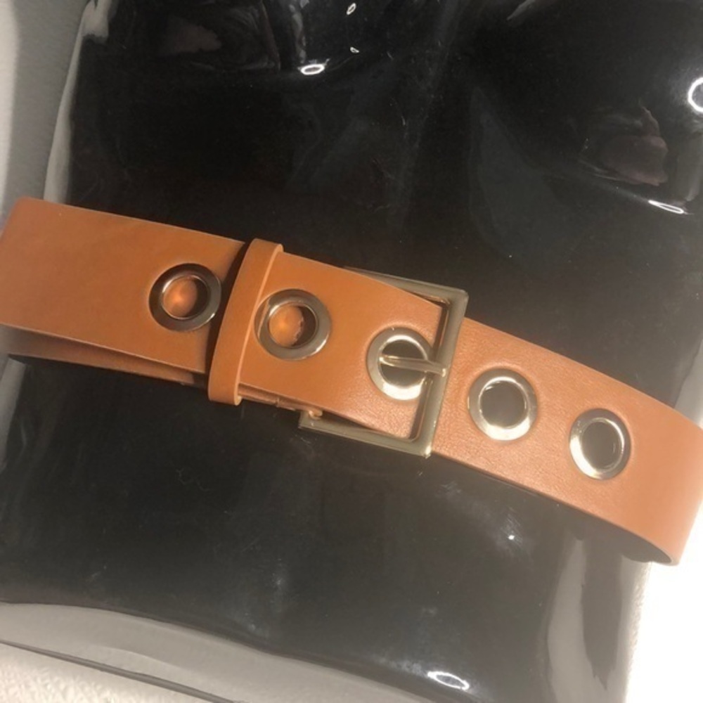 Chico’s belt with elastic